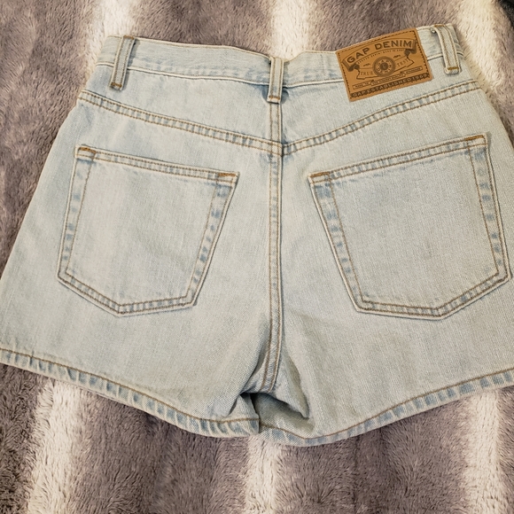Gap demim shorts - Picture 3 of 9